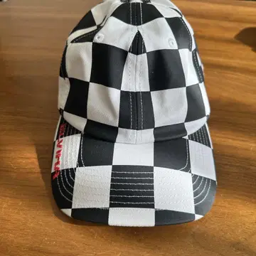 엘비라 체크 무늬 깃발 캡