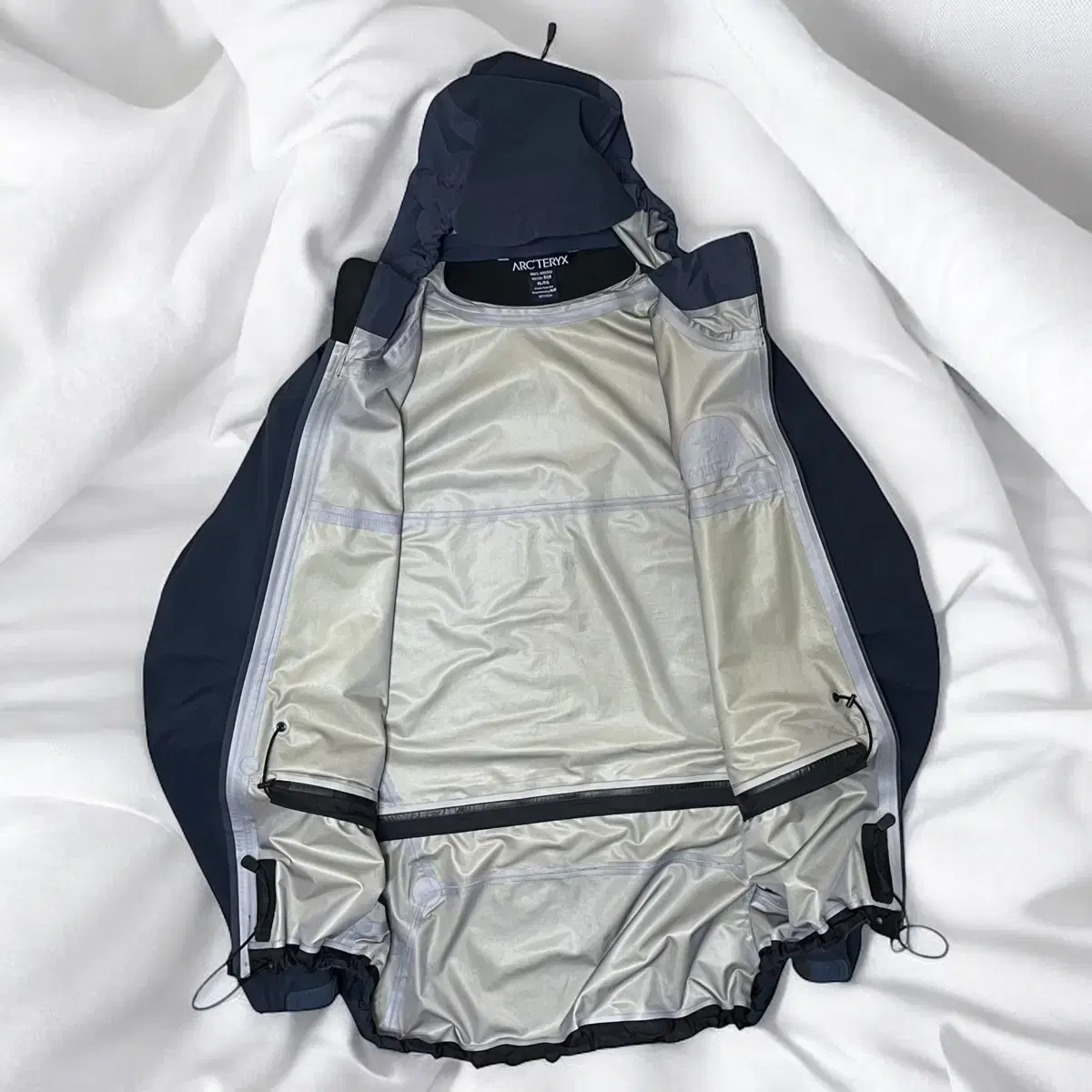 ARCTERYX THETA AR