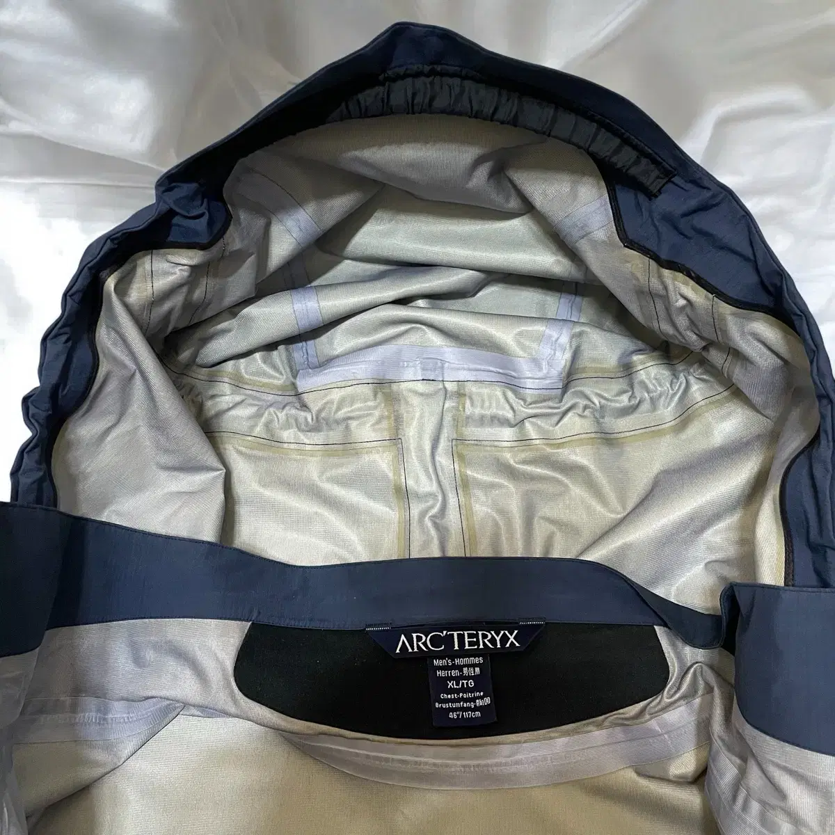 ARCTERYX THETA AR