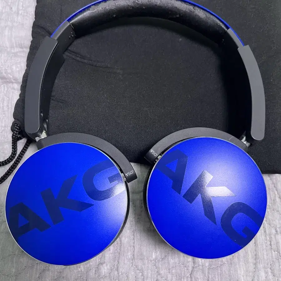 akg 헤드폰 블루