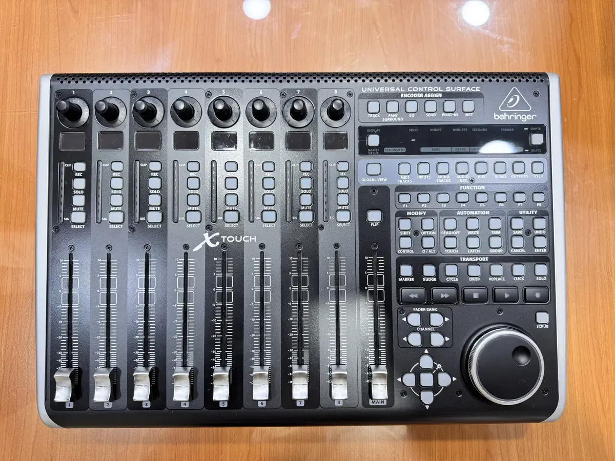 Behringer X-touch