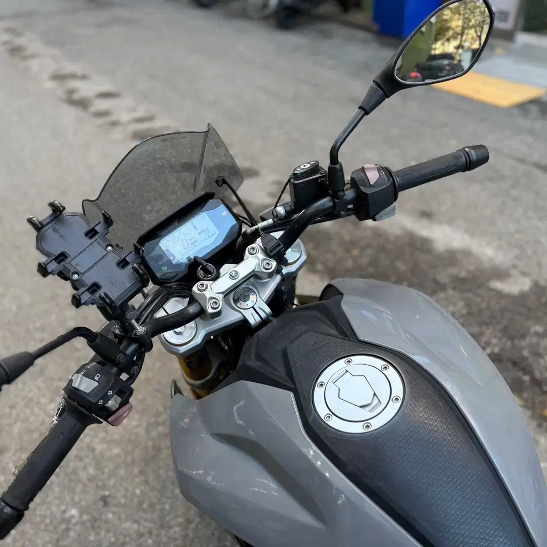 BMW G310R 18년식 상태좋은 점검완료 차량 최저가 판매합니다.