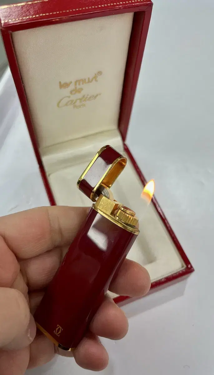 Cartier 까르띠에 버건디 컬러 금장 포켓 라이터