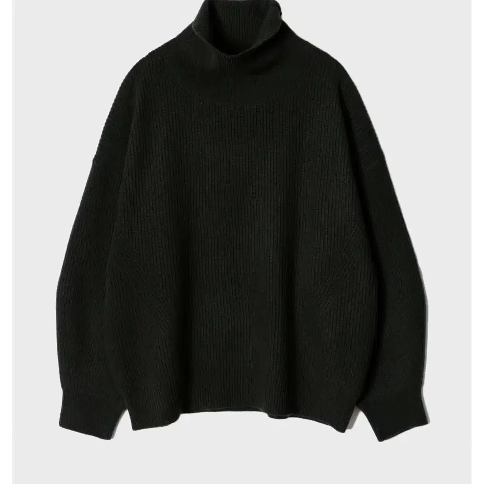 퍼스트플로어   Super oversized roll-neck 블랙오리브