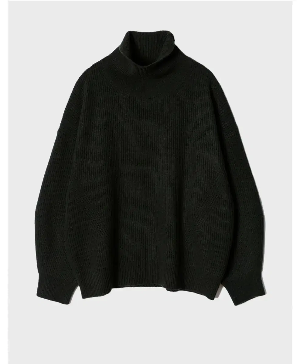 퍼스트플로어   Super oversized roll-neck 블랙오리브