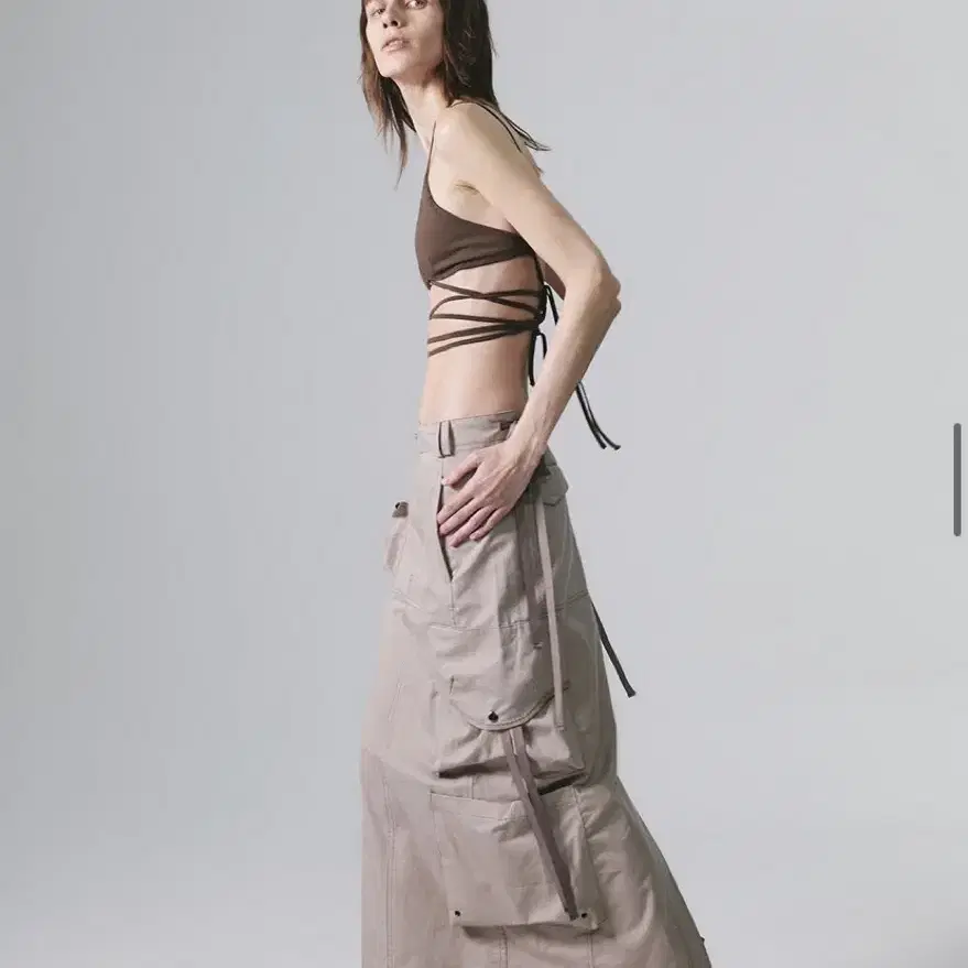 NACHE Strap cargo maxi skirt 베이지 0사이즈