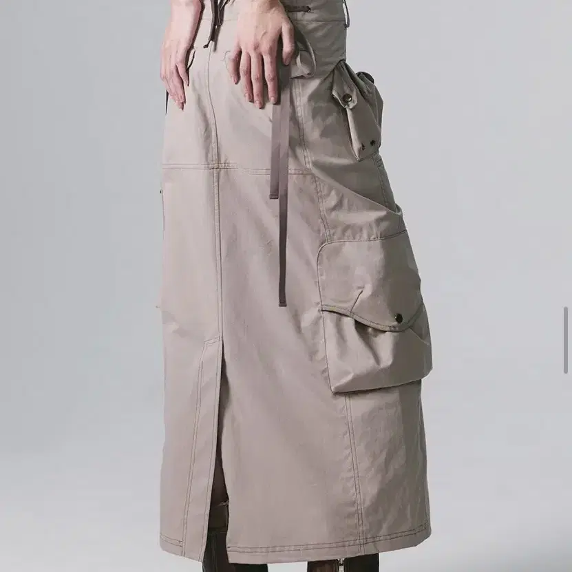 NACHE Strap cargo maxi skirt 베이지 0사이즈