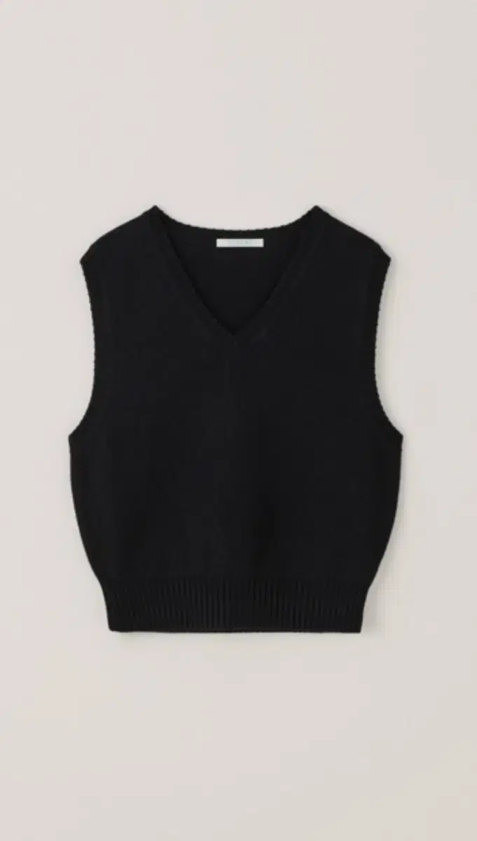 Tanat Knit Vest Black New Item