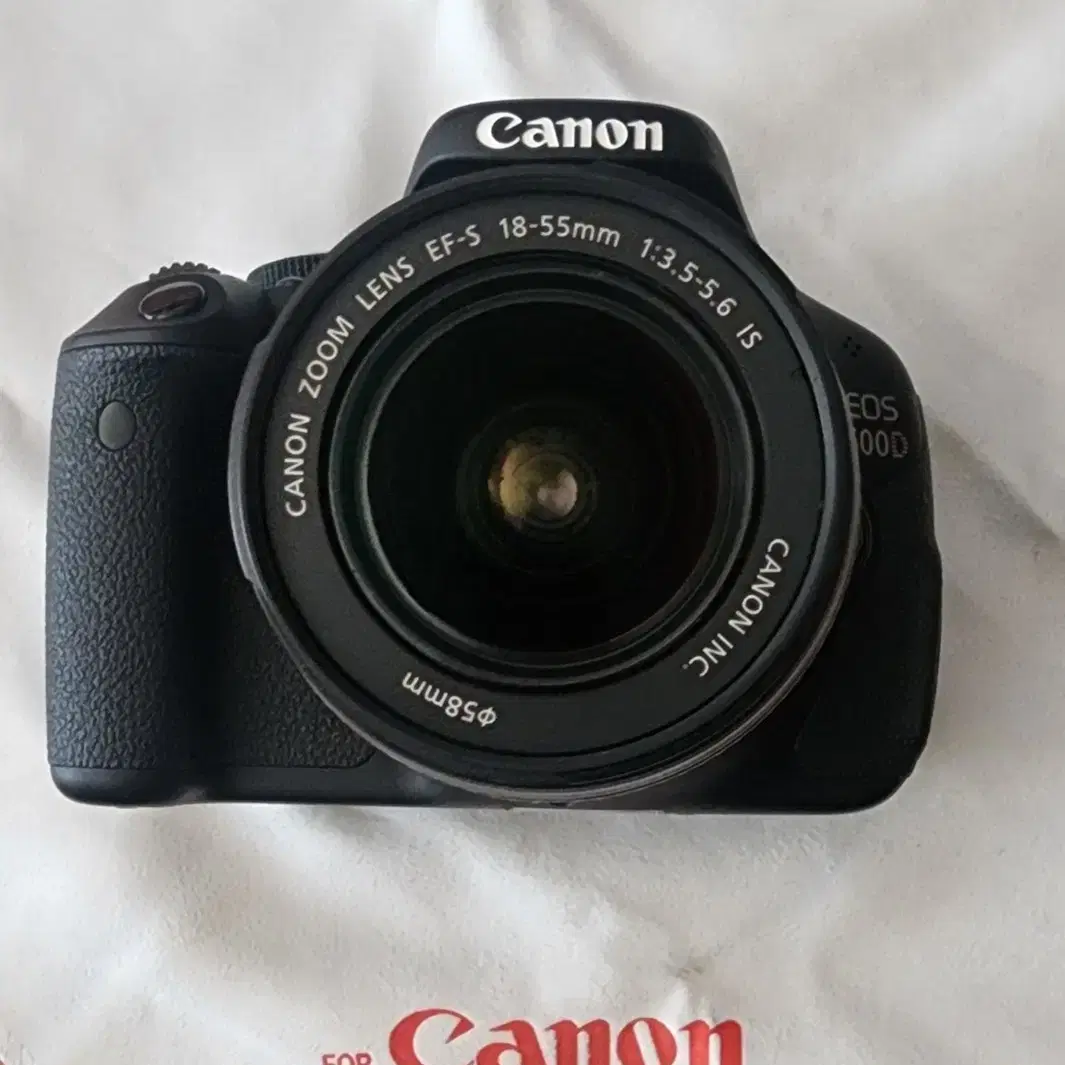 캐논 카메라 600d 와 18-55mm 렌즈팝니다.