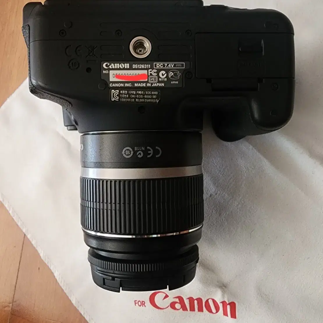 캐논 카메라 600d 와 18-55mm 렌즈팝니다.