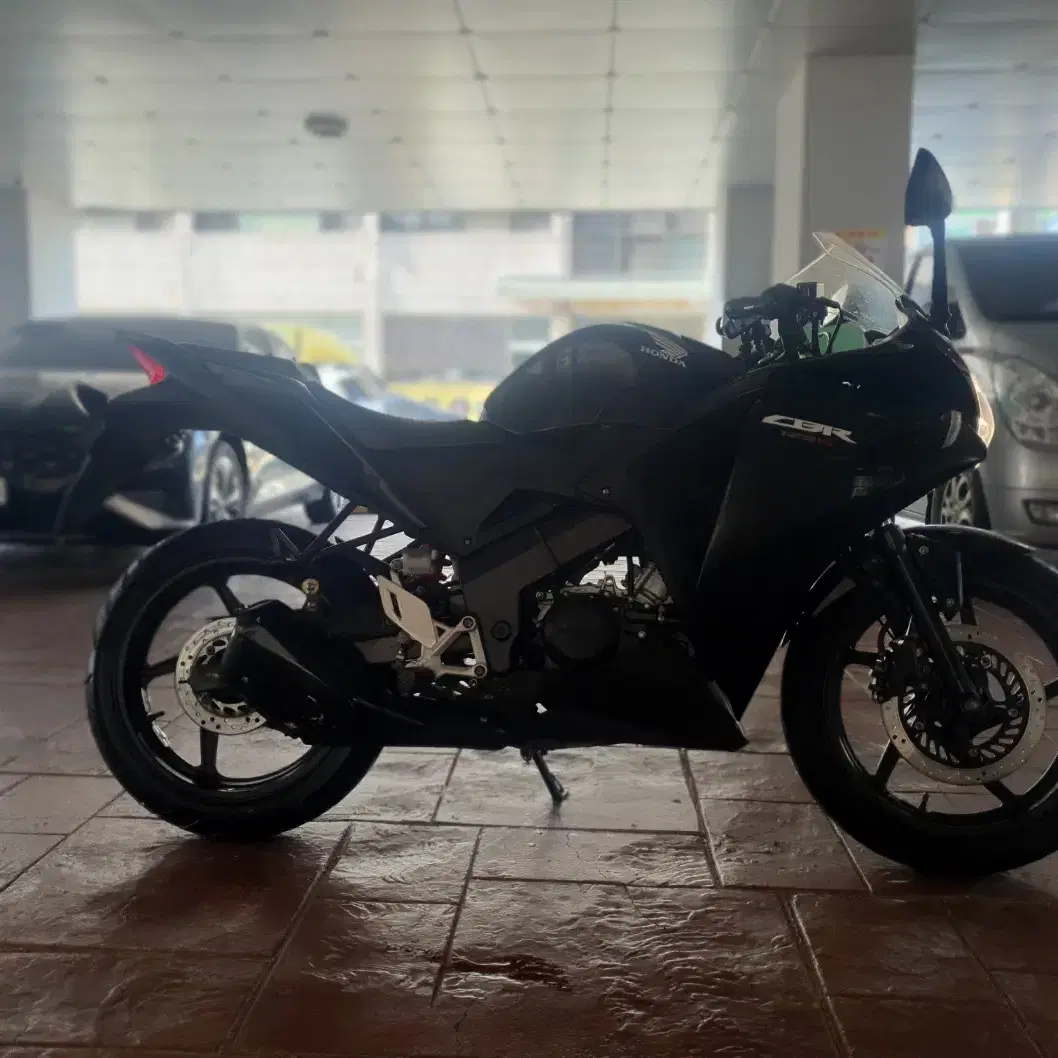 [혼다] CBR125 15년형 2만KM  깔끔한흑마차량 판매합니다