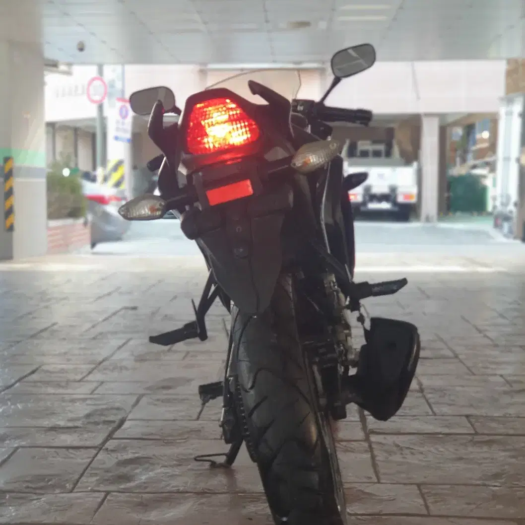 [혼다] CBR125 15년형 2만KM  깔끔한흑마차량 판매합니다