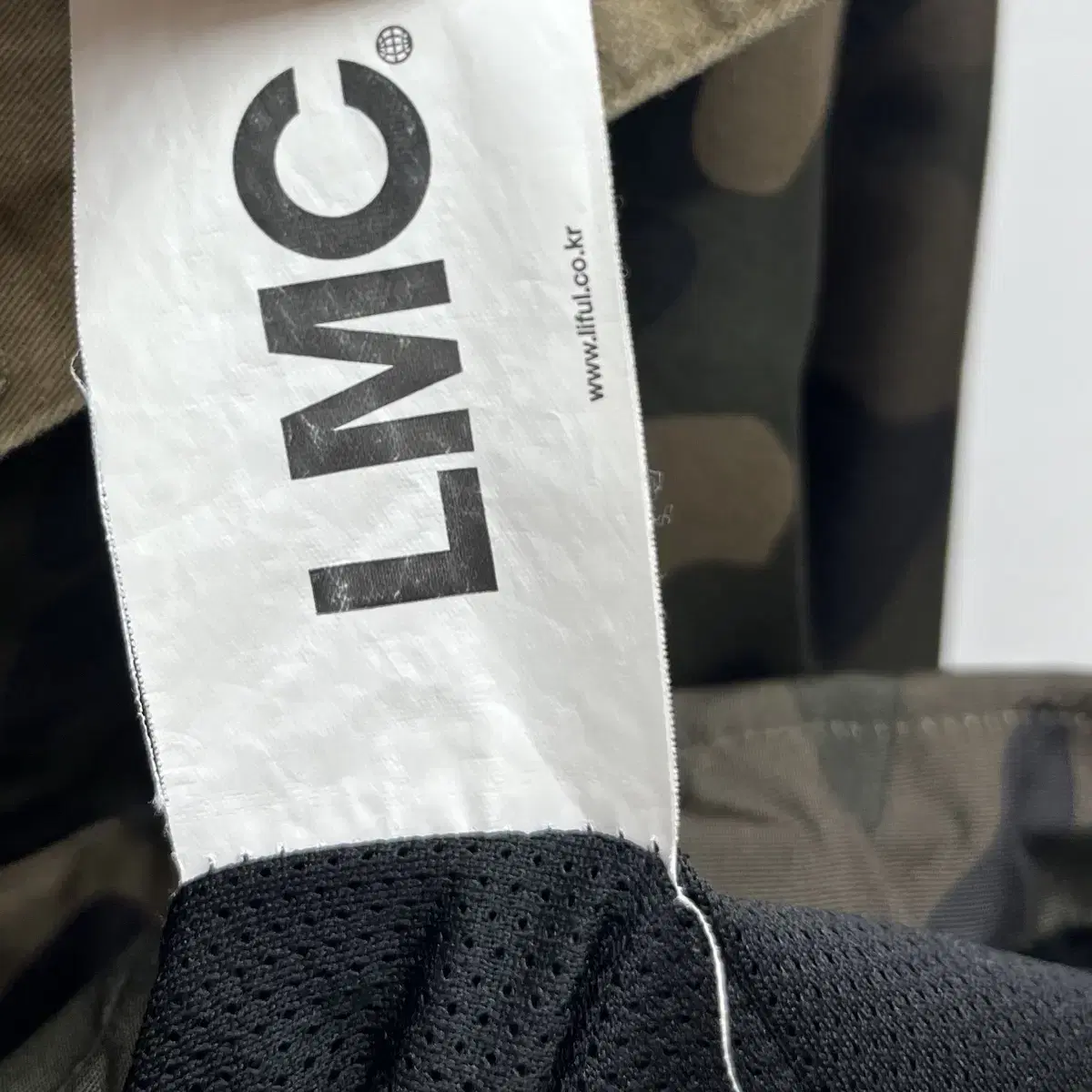 LMC 카모 아노락 점퍼