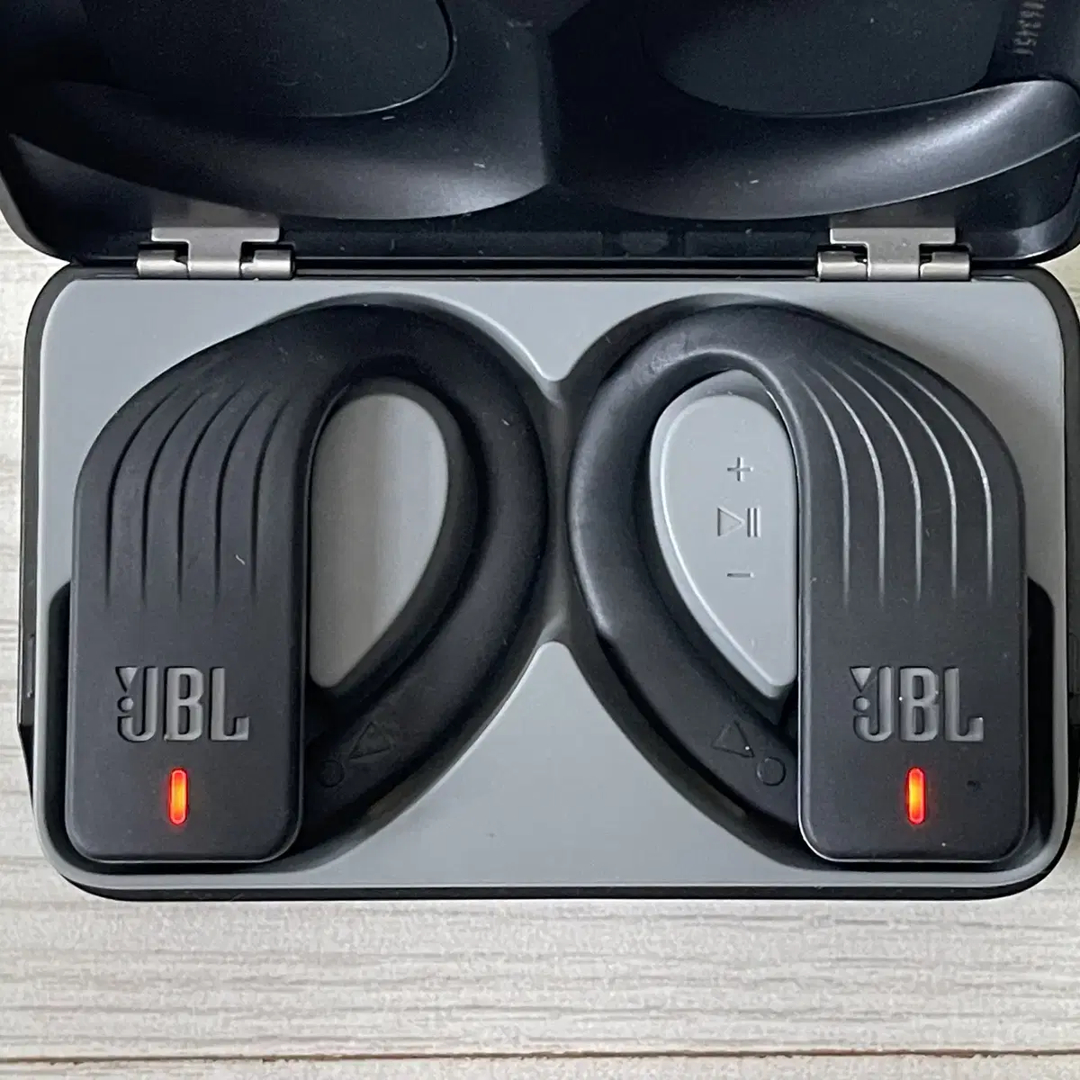 JBL 블루투스 이어폰 ENDURANCE PEAK