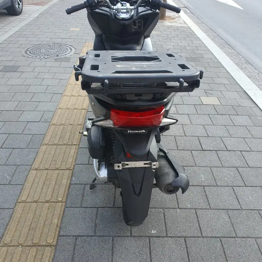 pcx  17년식팝니다