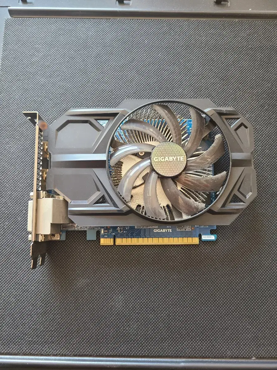 그래픽카드 기가바이트 GTX 750TI 팝니다