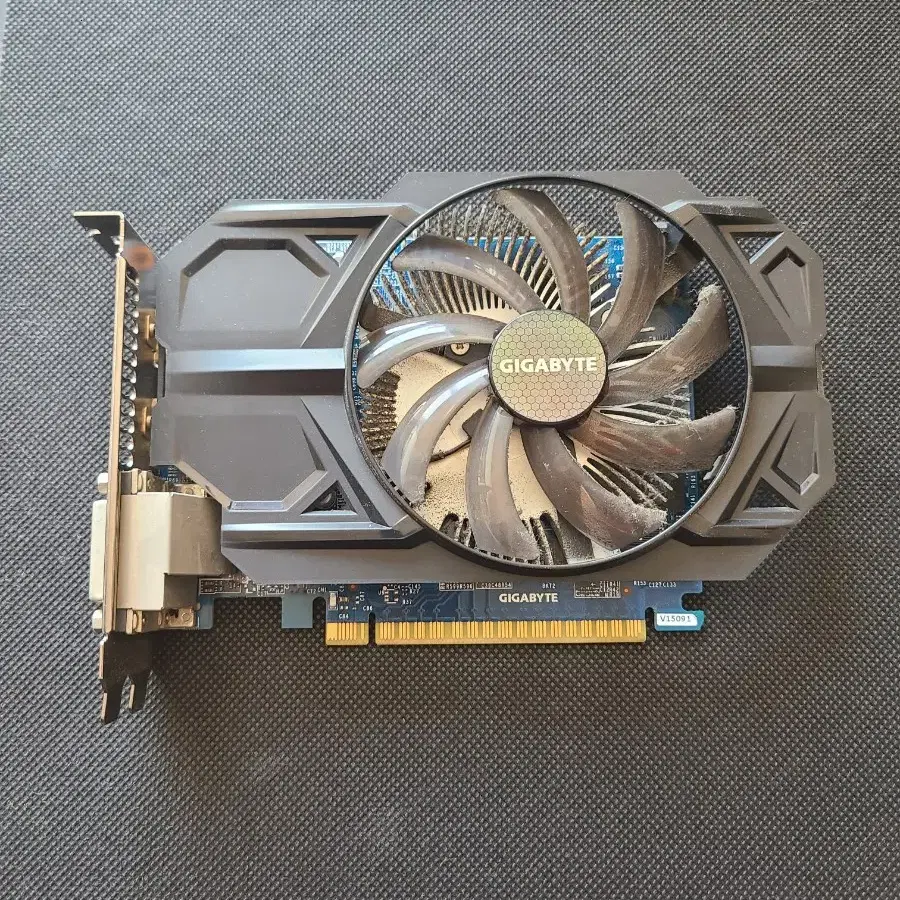 그래픽카드 기가바이트 GTX 750TI 팝니다