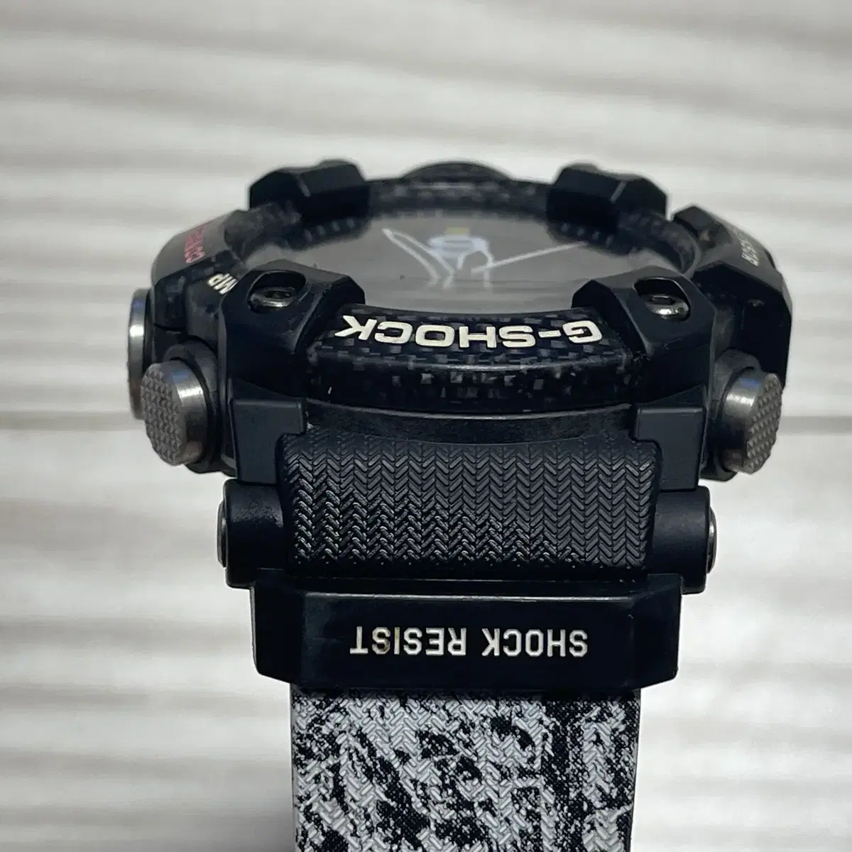 (지샥 브랜드 판매) G-SHOCK 머드마스터 버튼콜라보 GG-B100