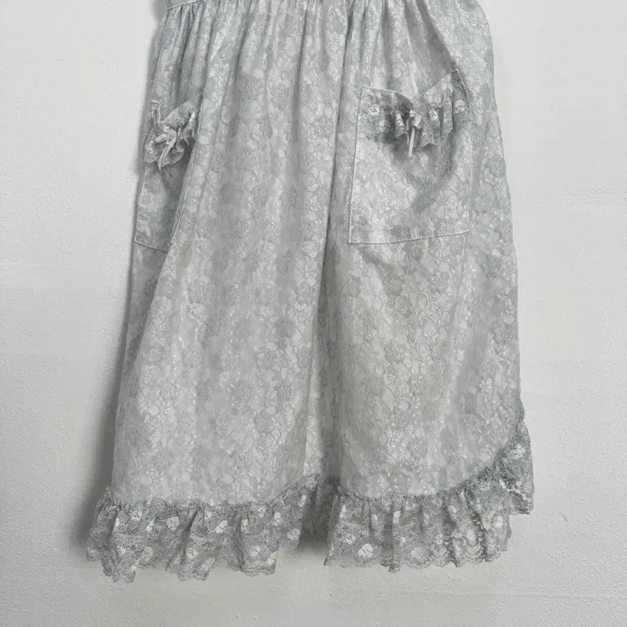 Vintage Gothic Floral Lace Pinafore