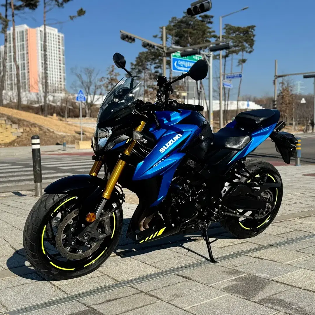 모토갤러리 스즈키 gsx s750 2021년식 판매 합니다.