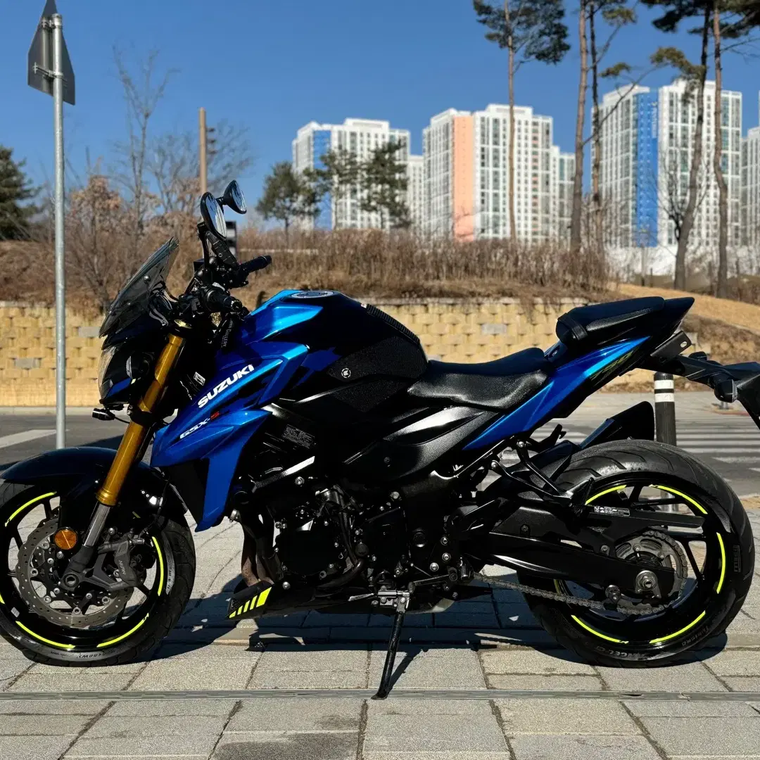 모토갤러리 스즈키 gsx s750 2021년식 판매 합니다.