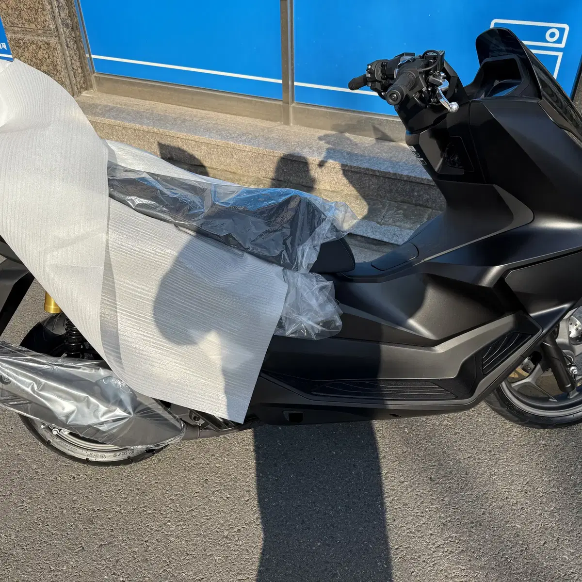 25년식 PCX125 DX 입고완료 빠른출고 가능 늦으면 대기입니다.