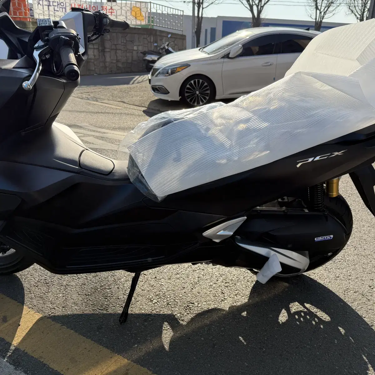 25년식 PCX125 DX 입고완료 빠른출고 가능 늦으면 대기입니다.