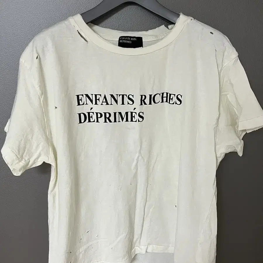 Enfants riches deprimes 로고티 (M)