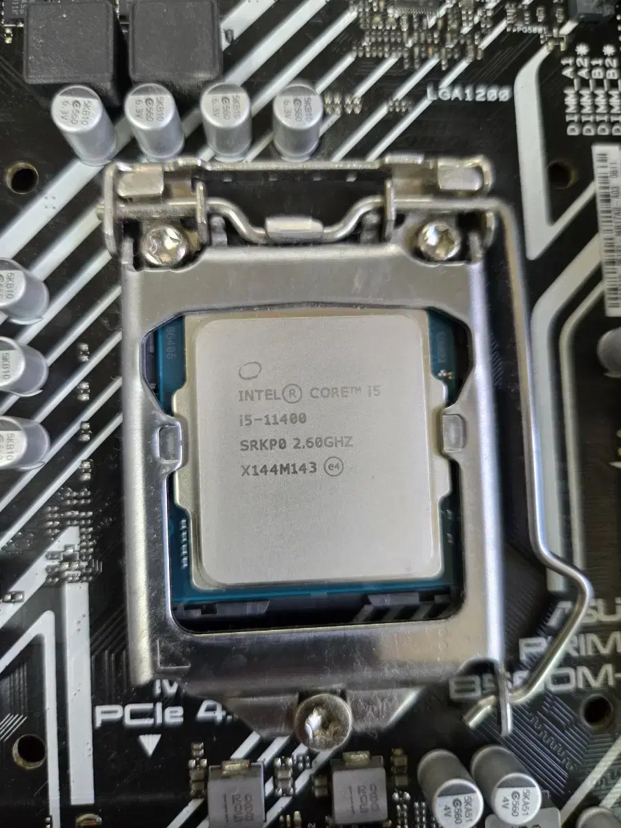 cpu i5 11세대, 램 ddr4 8gb, board B560 팝니다