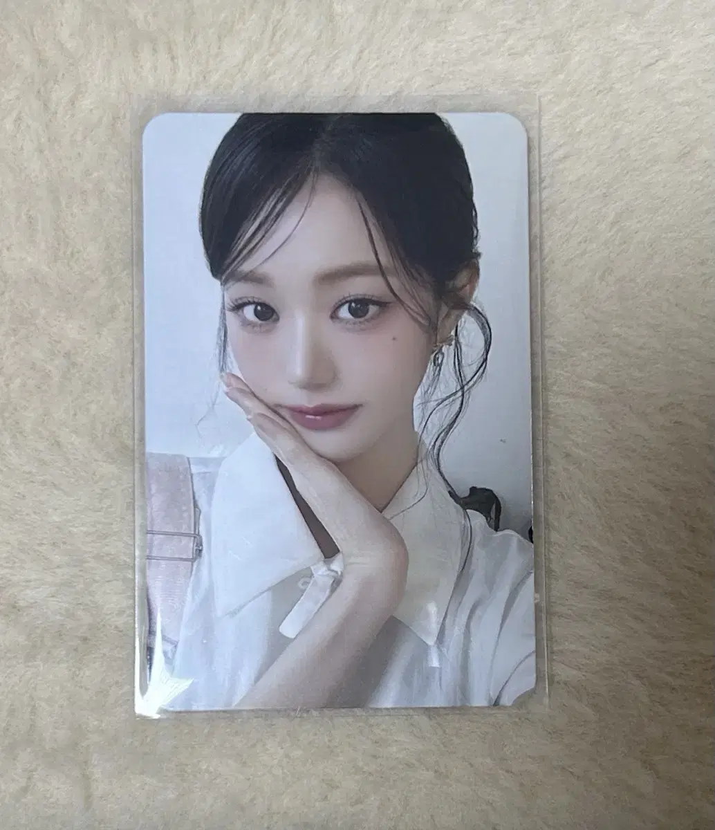 ive jang wonyoung 2025 seasons greetings photocard WTS