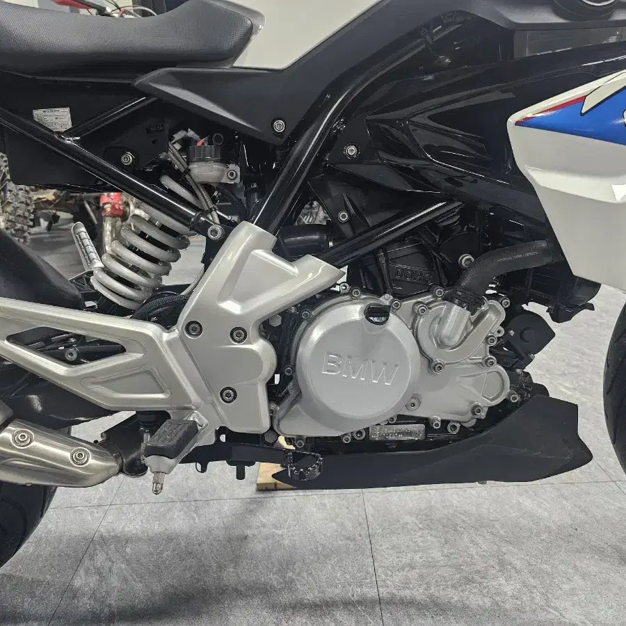 18년식 BMW G310R 완전신차급 짧은키로수 팝니다