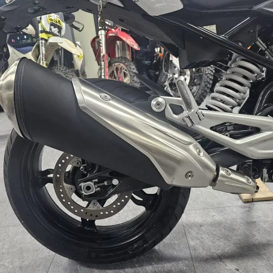 18년식 BMW G310R 완전신차급 짧은키로수 팝니다