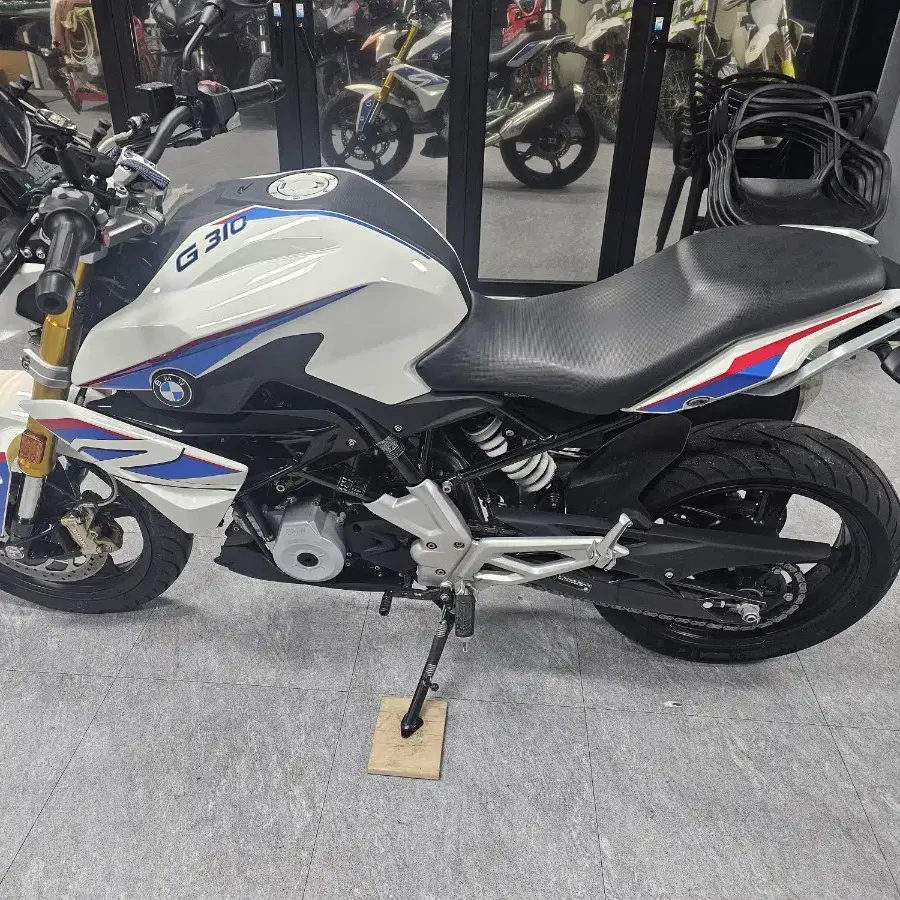 18년식 BMW G310R 완전신차급 짧은키로수 팝니다