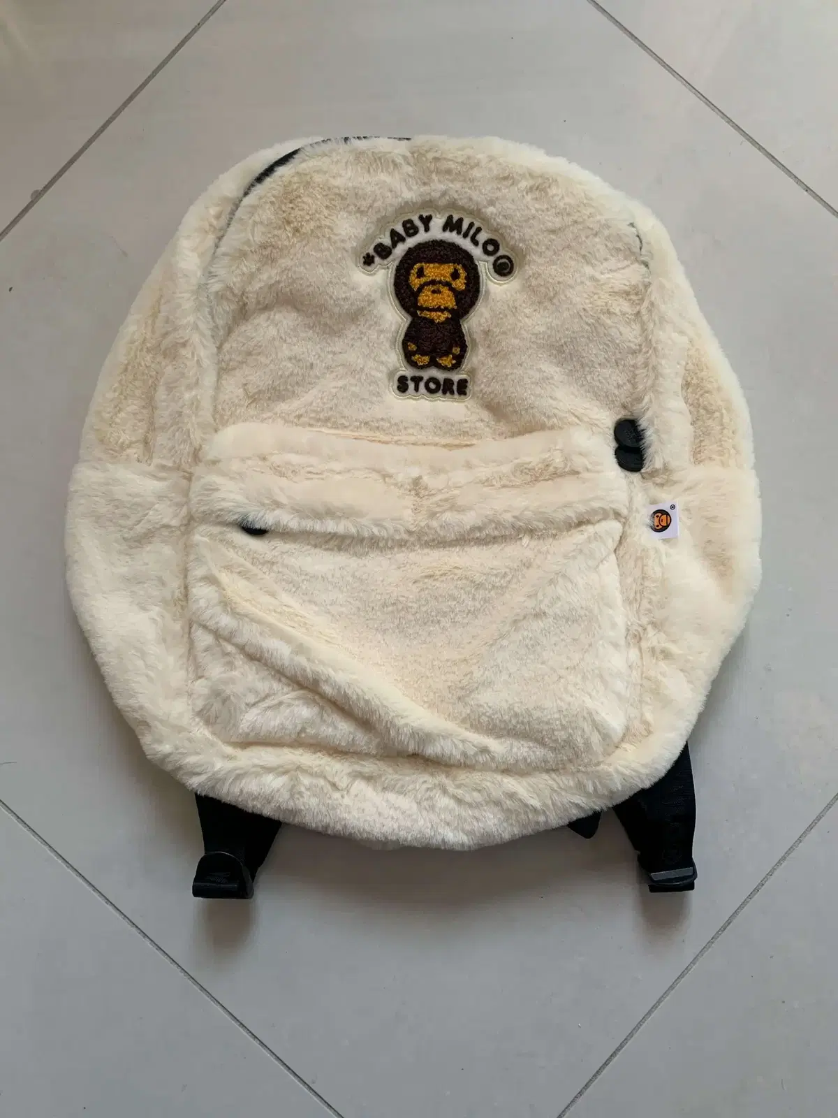 BAPE 베이프 WHITE FUR BAG 흰색 모피 가방