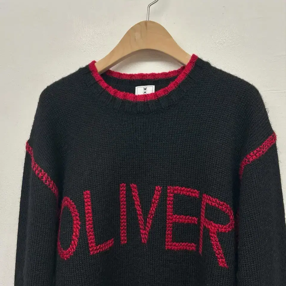 OLIVER by VALENTINO 니트