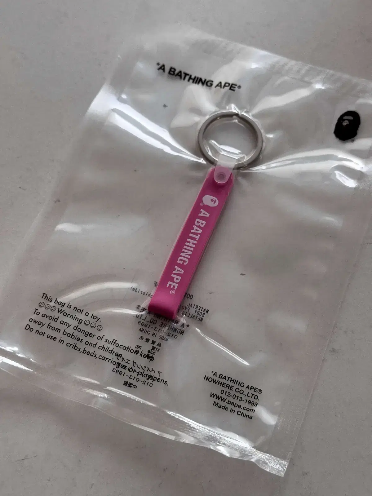 BAPE 베이프 LOGO KEYCHAIN 로고 키체인