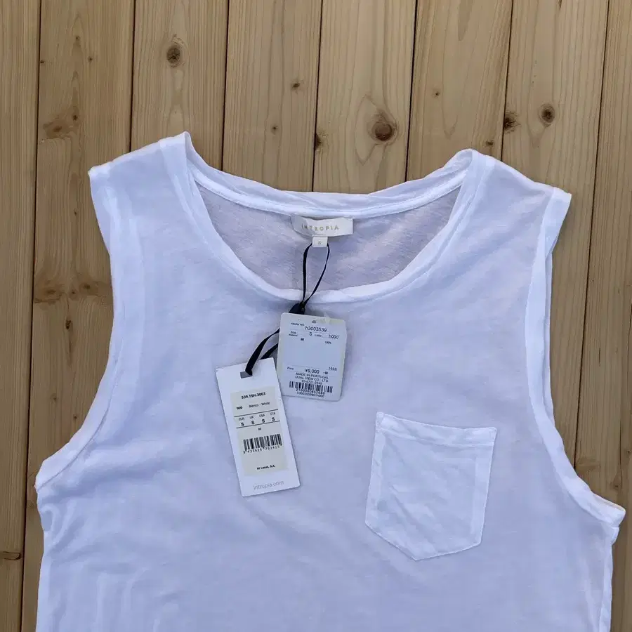 Intropiac Sleeveless