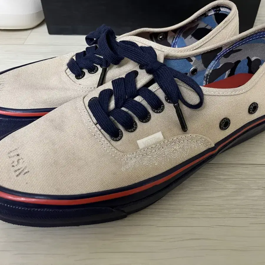 반스볼트X나이젤카본 어센틱 US11 290사이즈 vans vault