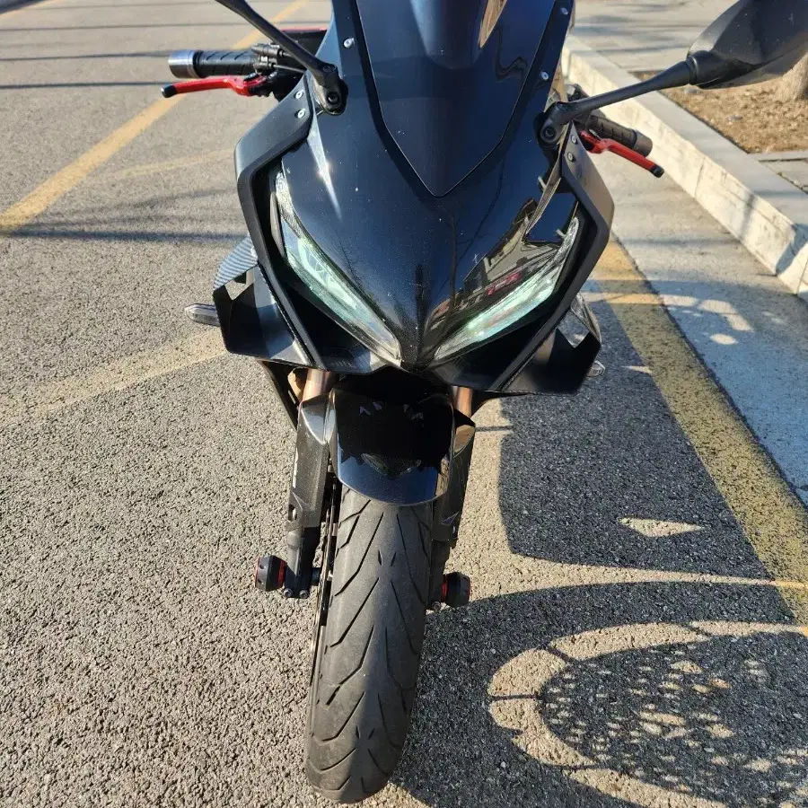 혼다 cbr650r 21년식 판매합니다