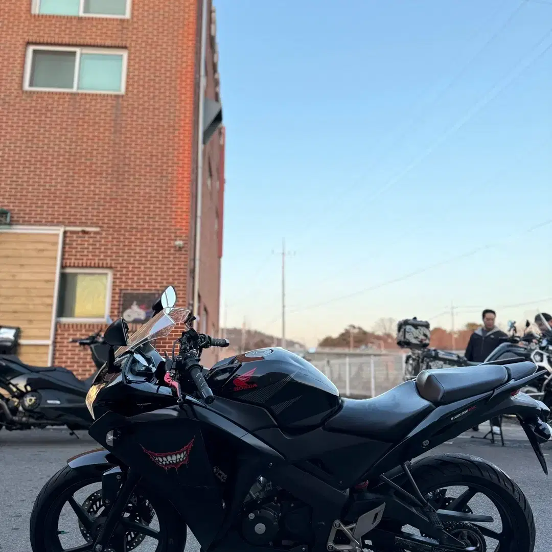 [점검완료]혼다 CBR125R 16년식 3만KM 블랙 이쁜바이크 팝니다!