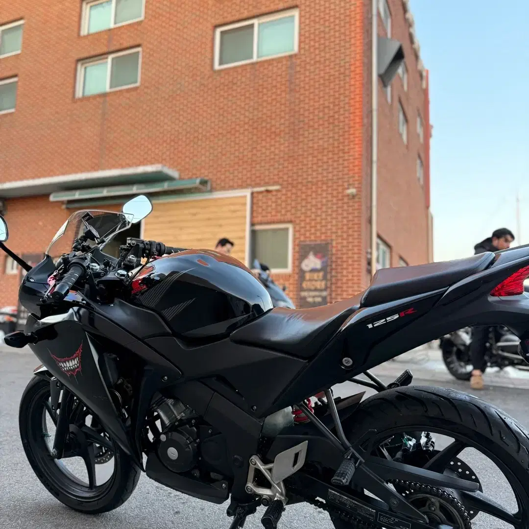 [점검완료]혼다 CBR125R 16년식 3만KM 블랙 이쁜바이크 팝니다!