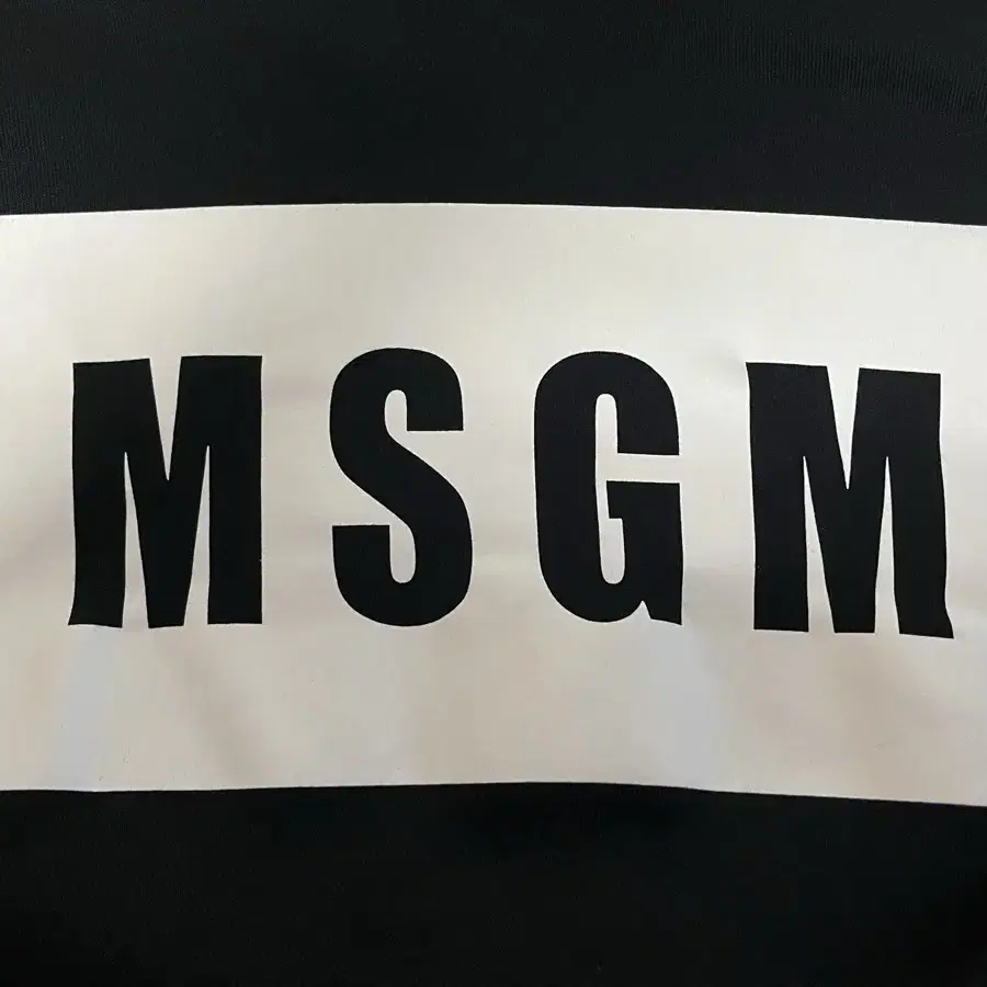 L) MSGM 박스 로고 맨투맨 블랙