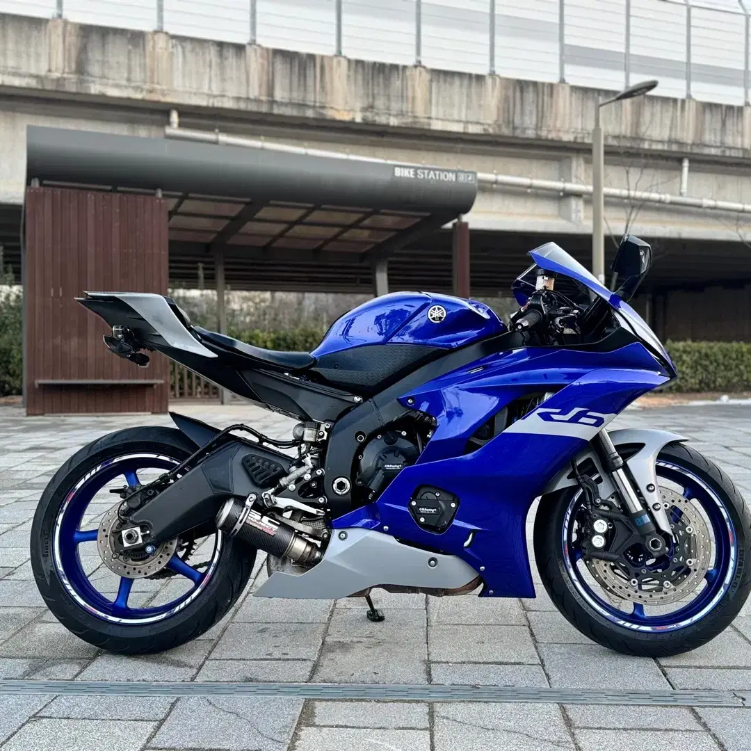 모토갤러리 야마하 yzf r6 2020년식 판매 합니다.