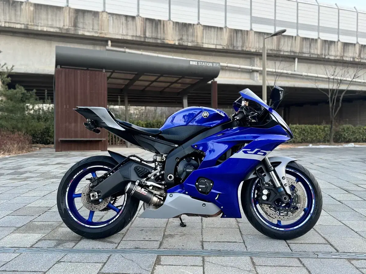 모토갤러리 야마하 yzf r6 2020년식 판매 합니다.