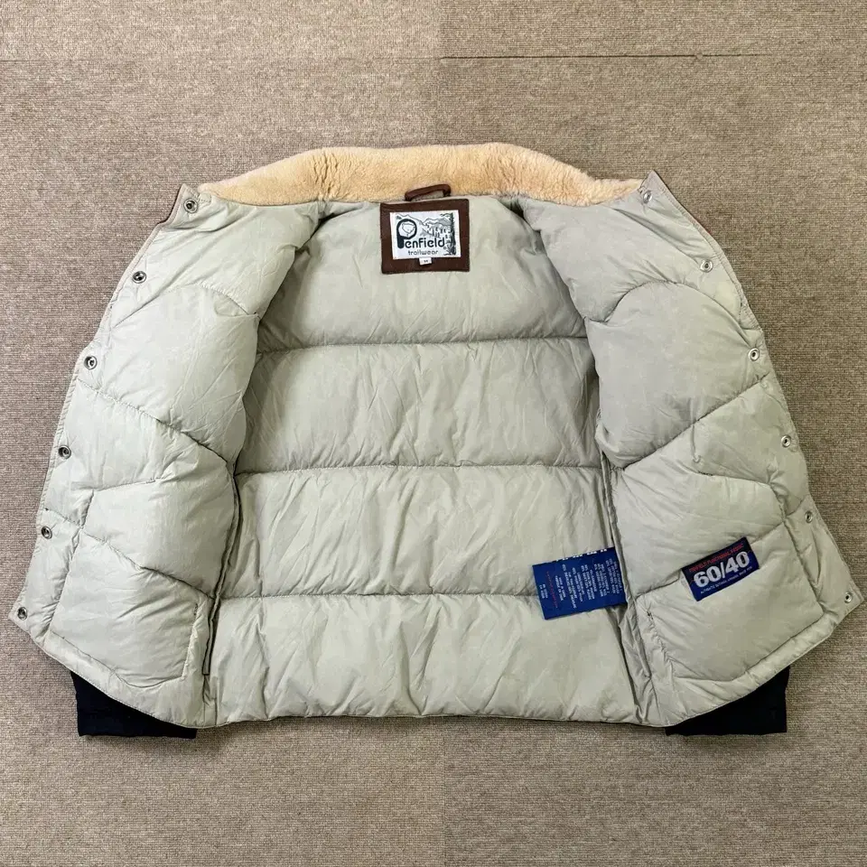 Penfield 록키마운틴 Christy type down jacket