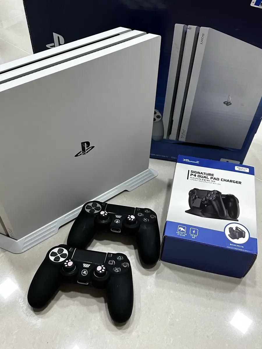 PS4 PRO 7218 화이트 (SSD 추가, 풀박스)