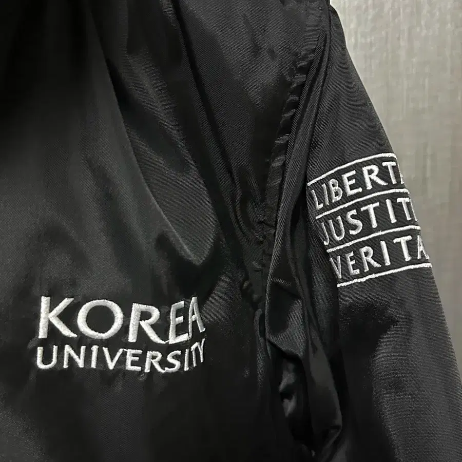 Korea University Unisex Dobbah New Product #고려대학교과잠,#고려대학교돕바,#고대롱패딩,#고대돕바,# 고려대학교패딩 on Bunjang Global Site.