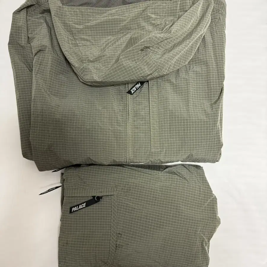 palace 팔라스 crispstop grid jacket olive