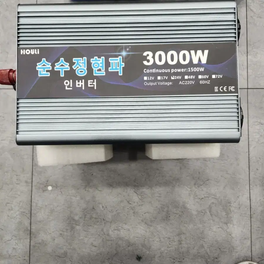 테크볼트 인버터 60hz 220V 순수정현파 KC인증 차량용 캠핑용 낚시