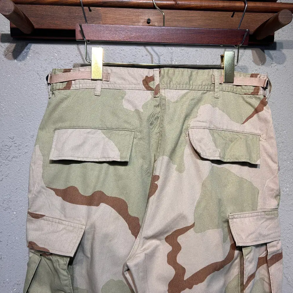 31~35in 90s DEADSTOCK US army Camo Short